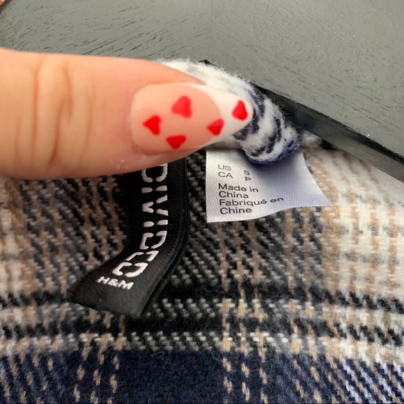H&M PLAID SHIRT JACKET - Picture 2 of 2